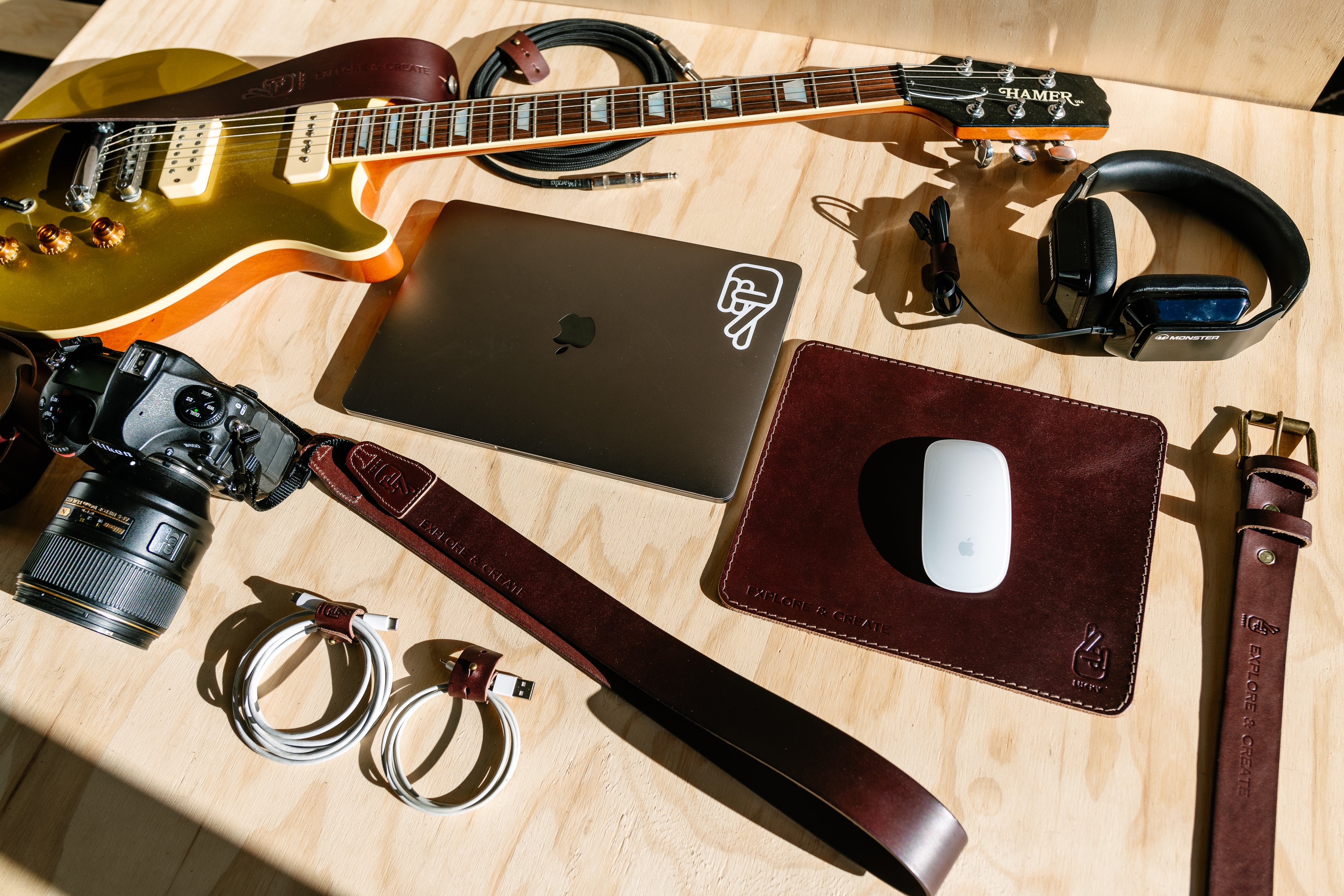 SIMPLE RANGE - VEGETABLE TANNED LEATHER CAMERA STRAPS