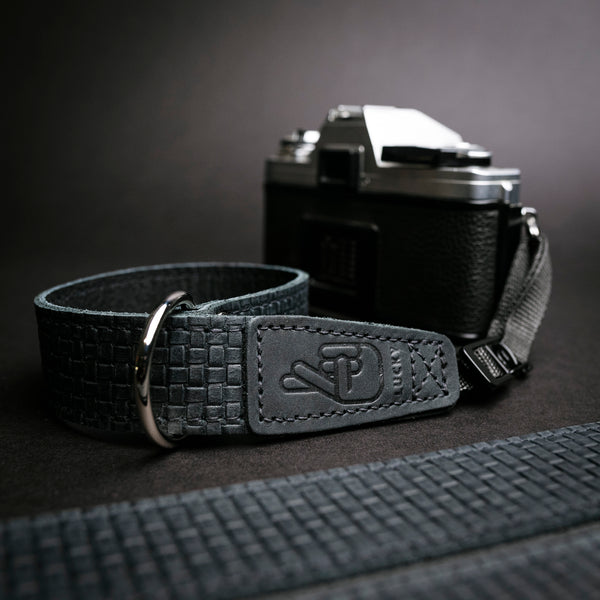 Deluxe 45 Stealth Black LTD